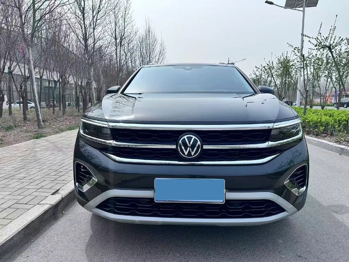 2021 Volkswagen Talagon 2.0T 220HP L4 7DCT,autocango,china used car exporter,china ev exporter,chinese used car exporter,chinese used ev exporter