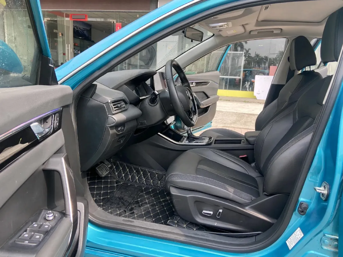 2020 DongFeng Aeolus YiXuan 1.5T 150HP L4 6DCT,autocango,china used car exporter,china ev exporter,chinese used car exporter,chinese used ev exporter