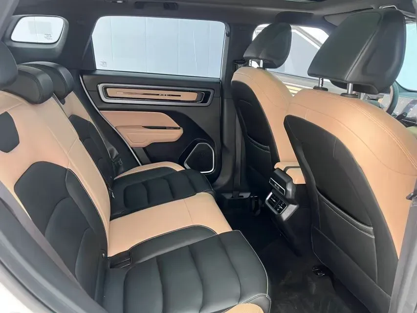 2023 Geely ICON 1.5T 181HP L4 7DCT,autocango,china used car exporter,china ev exporter,chinese used car exporter,chinese used ev exporter