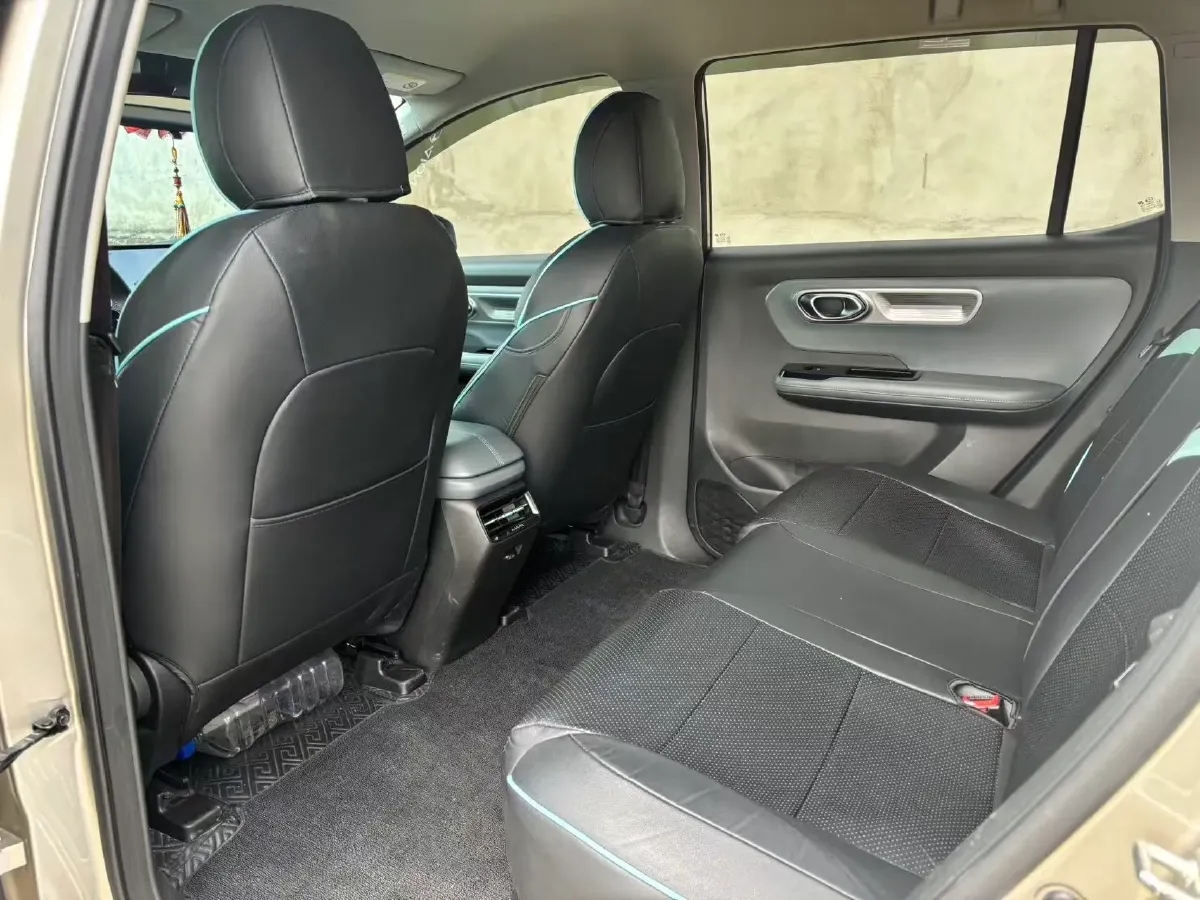 2024 Leapmotor C11 1.5L 95HP L4 REEV 43.74KWH,autocango,china used car exporter,china ev exporter,chinese used car exporter,chinese used ev exporter