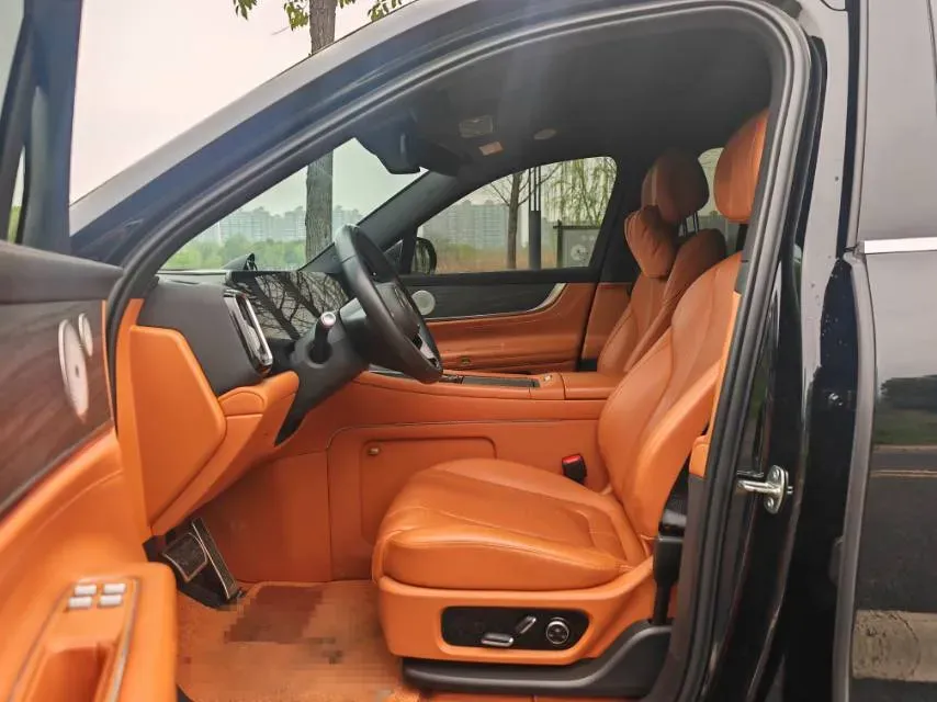 2024 AITO AITO M9 1.5T 152HP L4 REEV 42KWH,autocango,china used car exporter,china ev exporter,chinese used car exporter,chinese used ev exporter