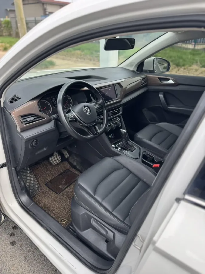 2020 Volkswagen Tharu 2.0T 186HP L4 7DCT,autocango,china used car exporter,china ev exporter,chinese used car exporter,chinese used ev exporter