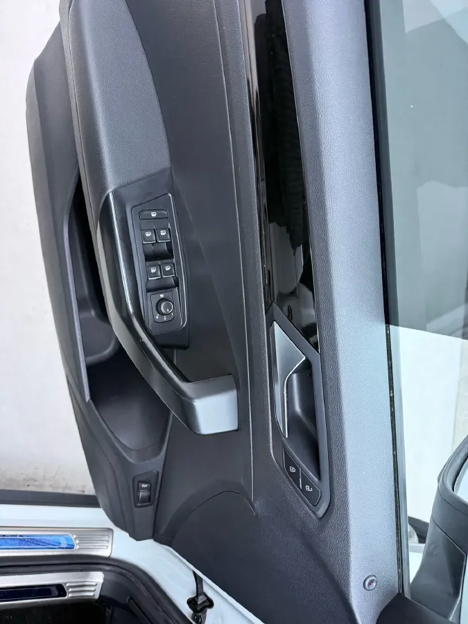 2021 Volkswagen T-Roc 1.4T 150HP L4 7DCT,autocango,china used car exporter,china ev exporter,chinese used car exporter,chinese used ev exporter