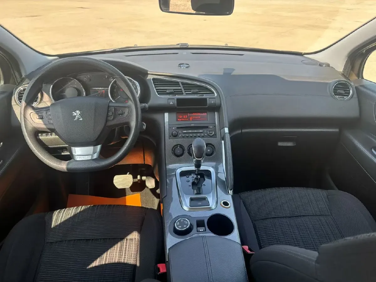 2016 Peugeot 3008 1.6T 167HP L4 6AT,autocango,china used car exporter,china ev exporter,chinese used car exporter,chinese used ev exporter