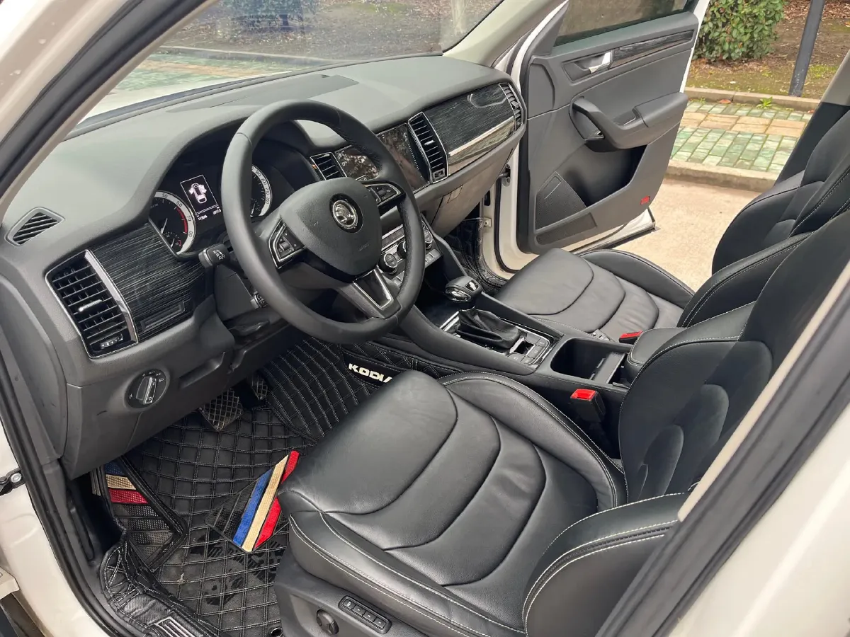 2018 Skoda Kodiak 1.8T 180HP L4 7DCT,autocango,china used car exporter,china ev exporter,chinese used car exporter,chinese used ev exporter