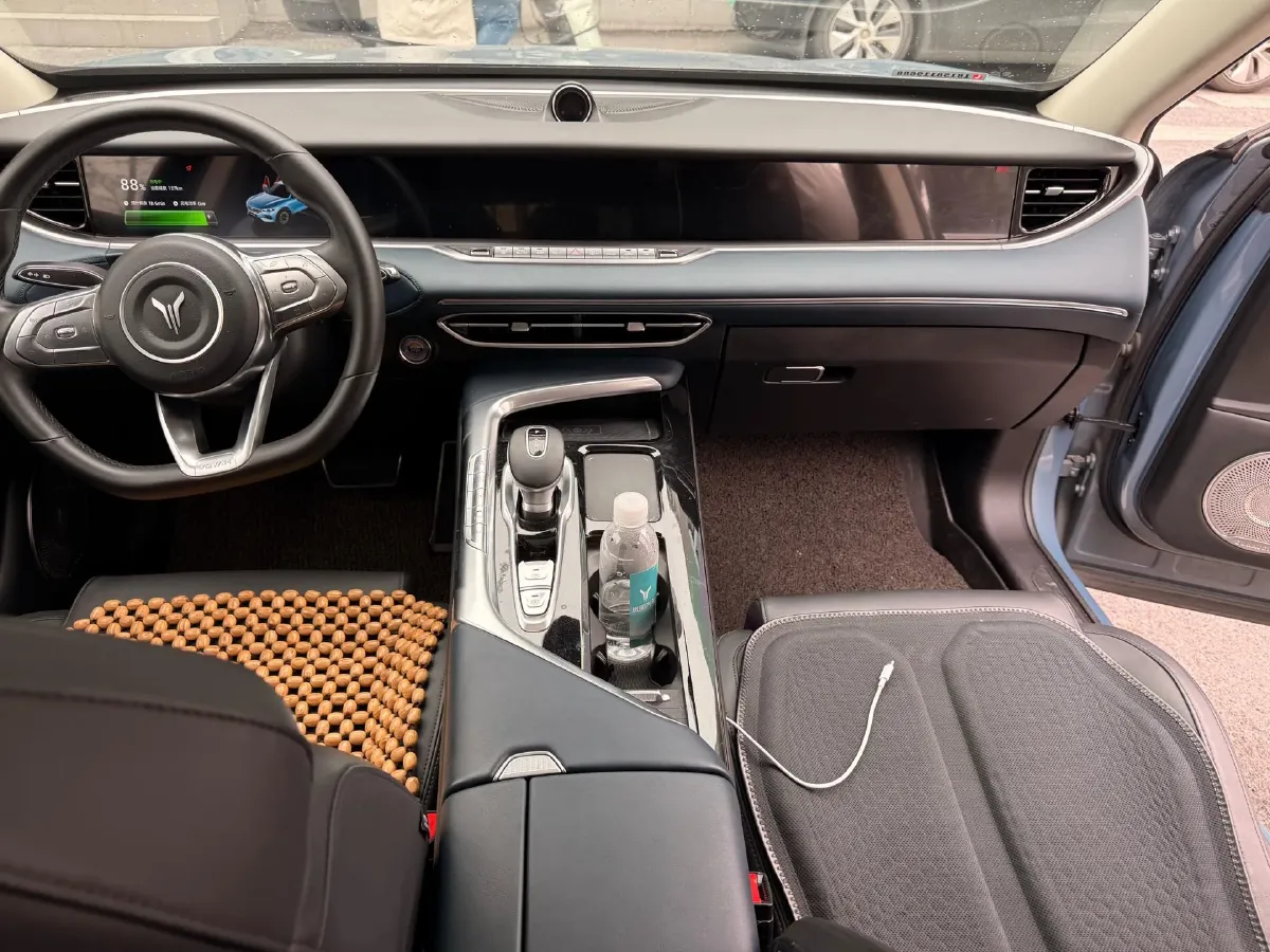 2021 Voyah FREE Range Extended 109HP REEV 33KWH,autocango,china used car exporter,china ev exporter,chinese used car exporter,chinese used ev exporter