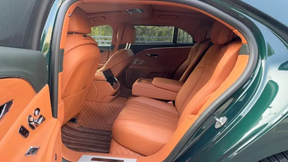 2021 Bentley Flying Spur 4.0T 550HP V8 8DCT,autocango,china used car exporter,china ev exporter,chinese used car exporter,chinese used ev exporter