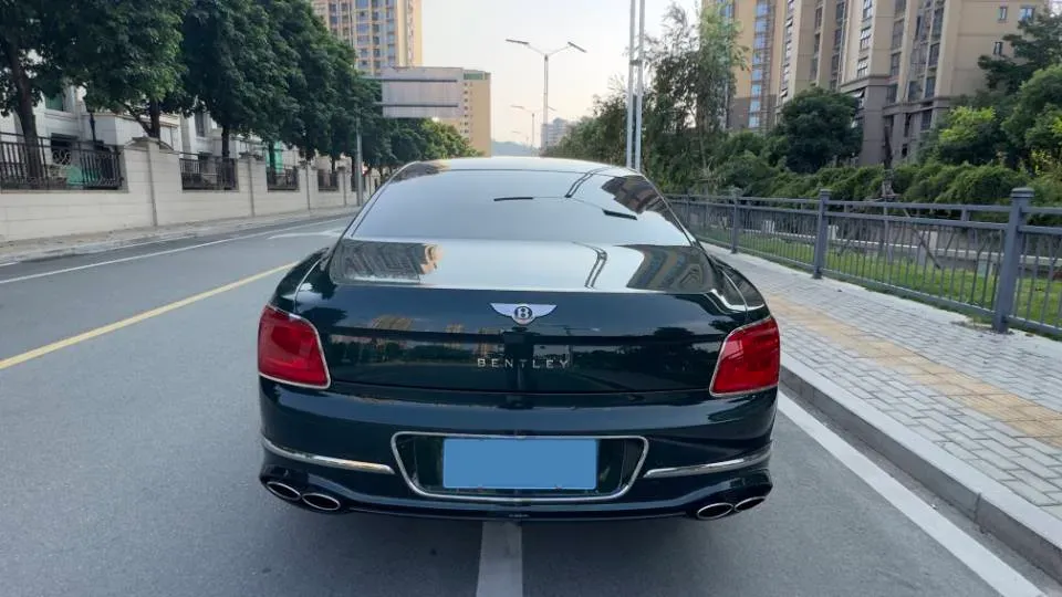 2021 Bentley Flying Spur 4.0T 550HP V8 8DCT,autocango,china used car exporter,china ev exporter,chinese used car exporter,chinese used ev exporter