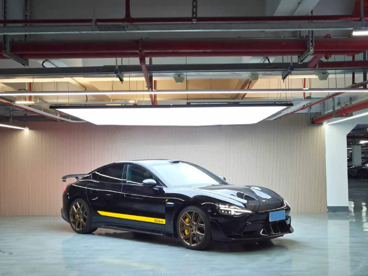 2025 MI SU7 Ultra BEV 93.7KWH,autocango,china used car exporter,china ev exporter,chinese used car exporter,chinese used ev exporter