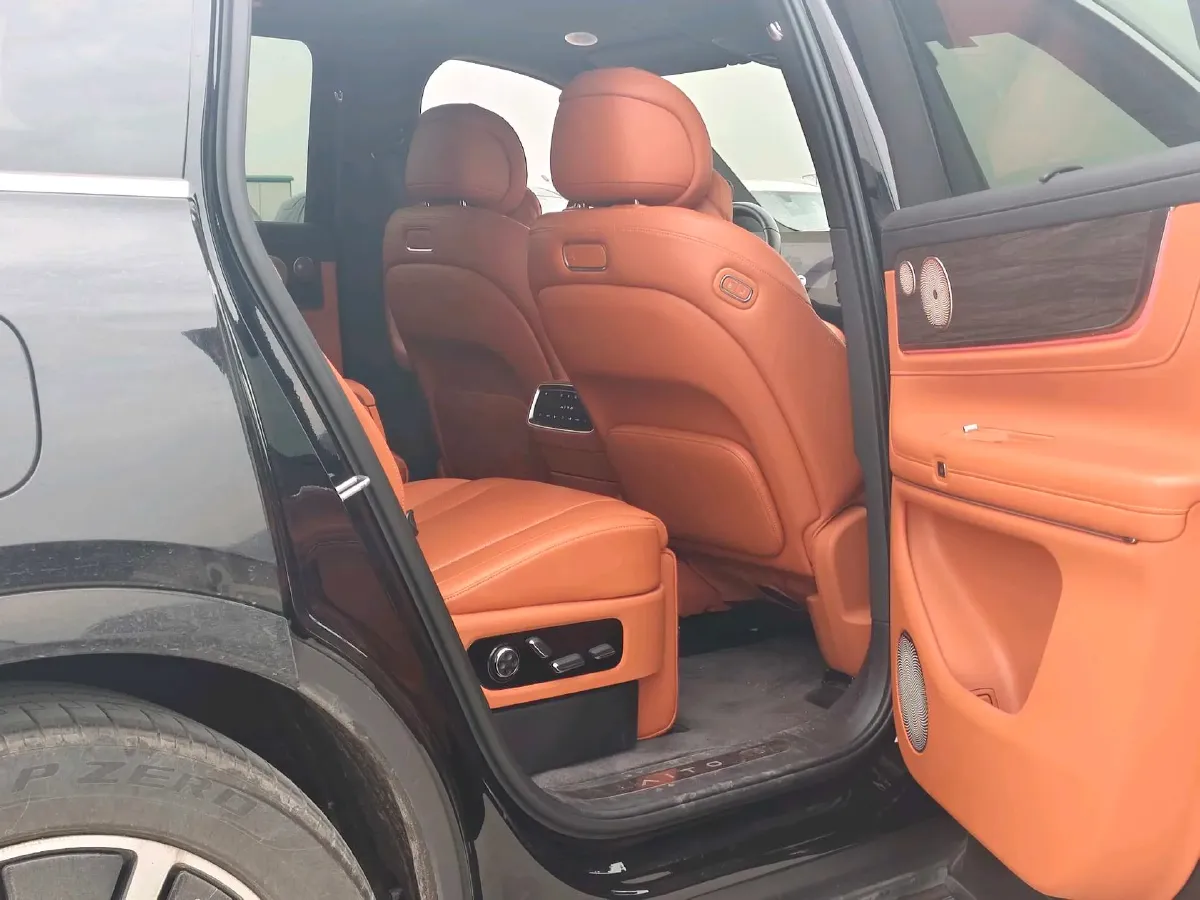 2024 AITO AITO M9 1.5T 152HP L4 REEV 42KWH,autocango,china used car exporter,china ev exporter,chinese used car exporter,chinese used ev exporter