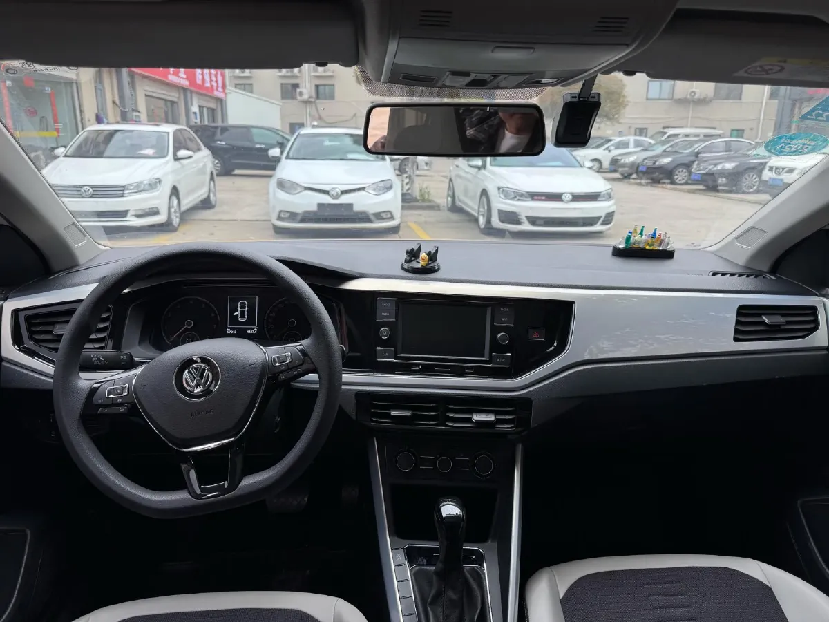 2019 Volkswagen Polo 1.5L 113HP L4 6AT,autocango,china used car exporter,china ev exporter,chinese used car exporter,chinese used ev exporter