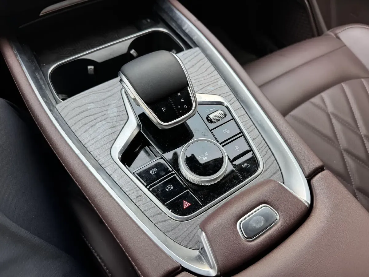 2024 Chery Tiggo 8 PRO 2.0T 254HP L4 7DCT,autocango,china used car exporter,china ev exporter,chinese used car exporter,chinese used ev exporter