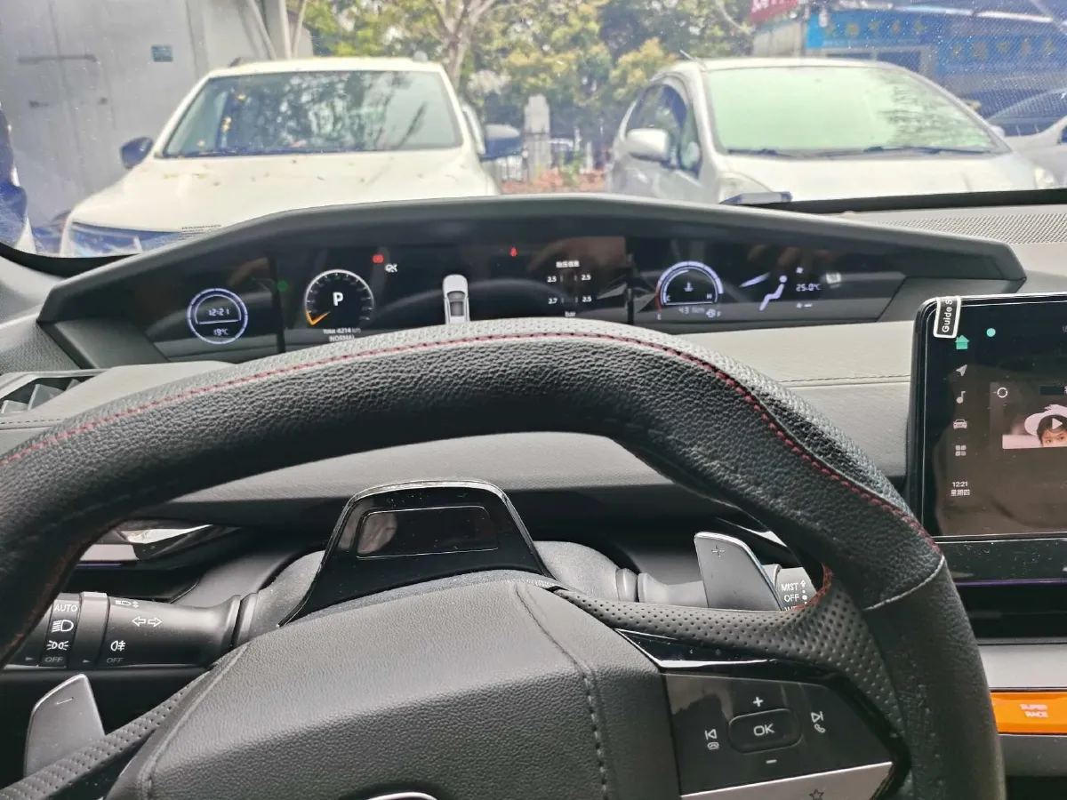 2024 ChangAn UNI-V 1.5T 188HP L4 7DCT,autocango,china used car exporter,china ev exporter,chinese used car exporter,chinese used ev exporter