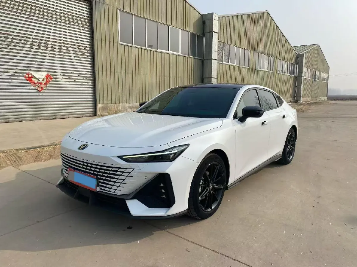 2022 ChangAn UNI-V 1.5T 188HP L4 7DCT,autocango,china used car exporter,china ev exporter,chinese used car exporter,chinese used ev exporter