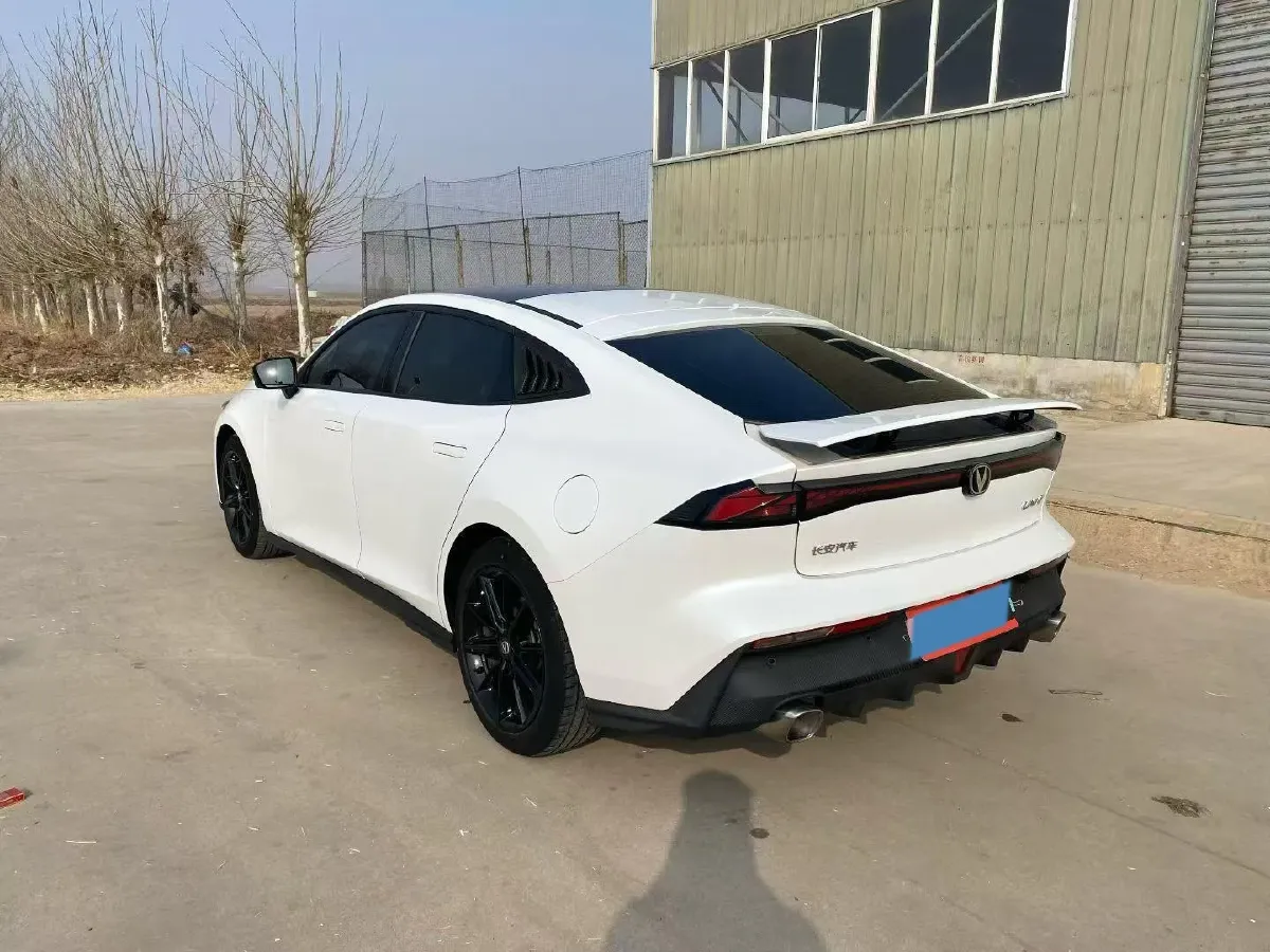 2022 ChangAn UNI-V 1.5T 188HP L4 7DCT,autocango,china used car exporter,china ev exporter,chinese used car exporter,chinese used ev exporter