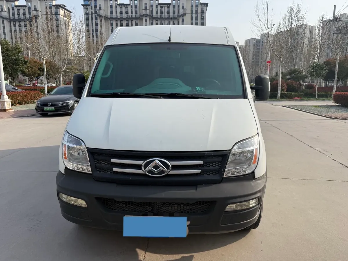 2015 MAXUS XinTu V80 2.5T 136HP L4 6MT,autocango,china used car exporter,china ev exporter,chinese used car exporter,chinese used ev exporter