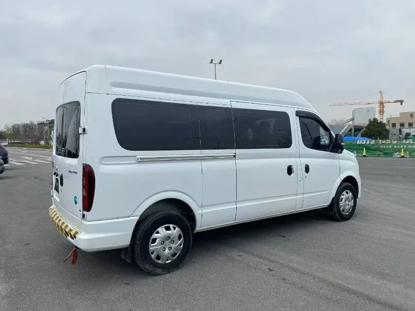 2023 MAXUS XinTu V80 2.0T 127HP L4 6MT,autocango,china used car exporter,china ev exporter,chinese used car exporter,chinese used ev exporter