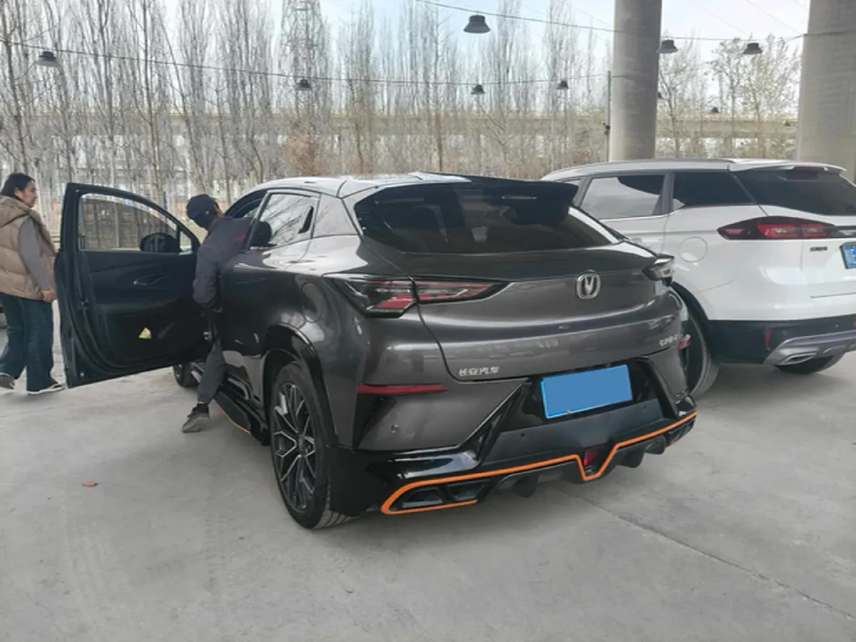 2022 ChangAn UNI-T 1.5T 188HP L4 7DCT,autocango,china used car exporter,china ev exporter,chinese used car exporter,chinese used ev exporter