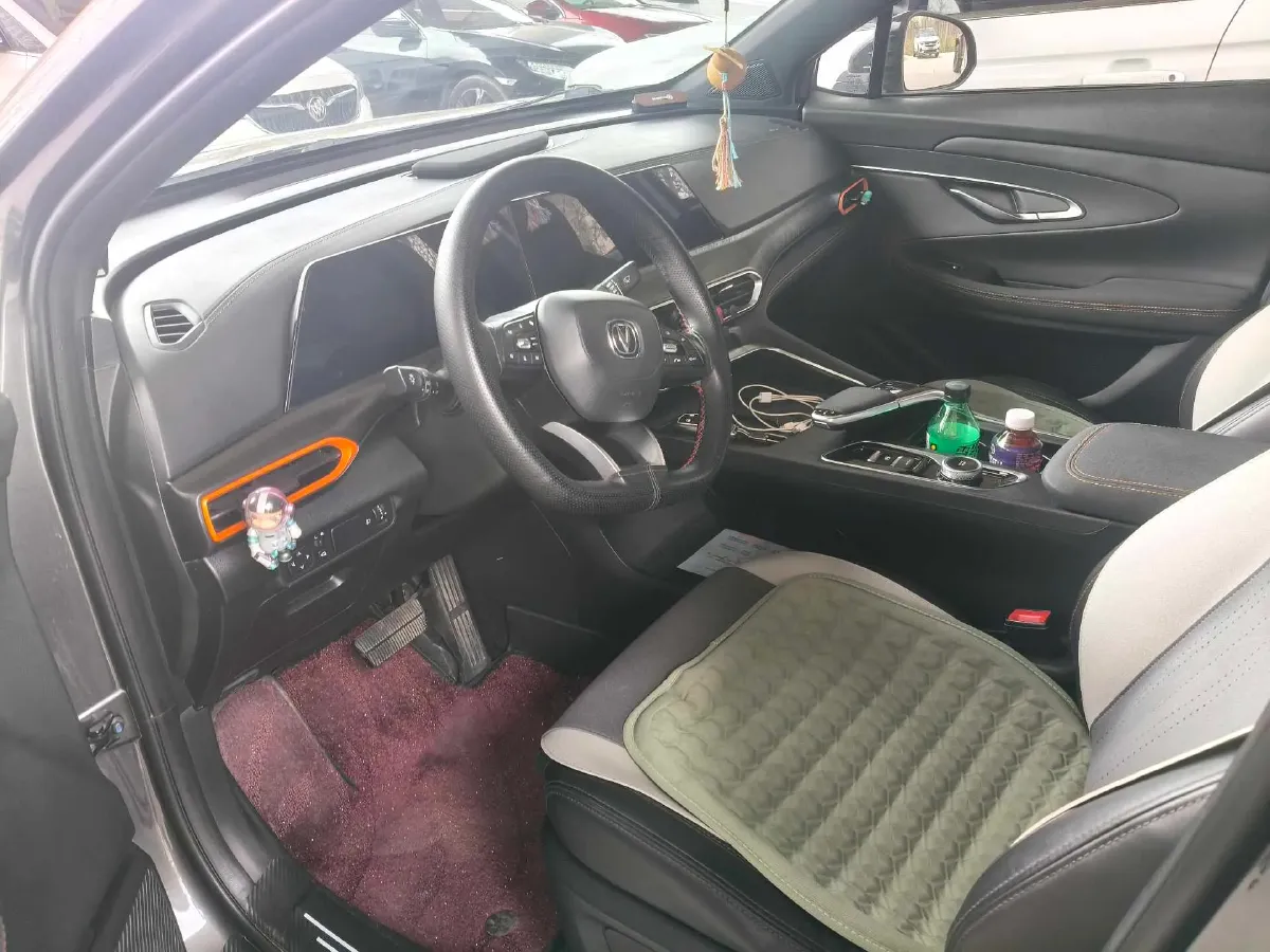 2022 ChangAn UNI-T 1.5T 188HP L4 7DCT,autocango,china used car exporter,china ev exporter,chinese used car exporter,chinese used ev exporter