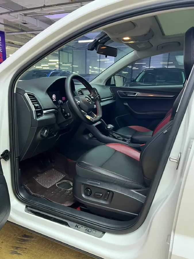 2022 Skoda Karoq 1.4T 150HP L4 7DCT,autocango,china used car exporter,china ev exporter,chinese used car exporter,chinese used ev exporter