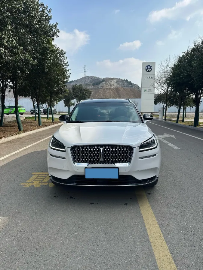 2022 Lincoln Corsair 2.0T 245HP L4 8AT,autocango,china used car exporter,china ev exporter,chinese used car exporter,chinese used ev exporter