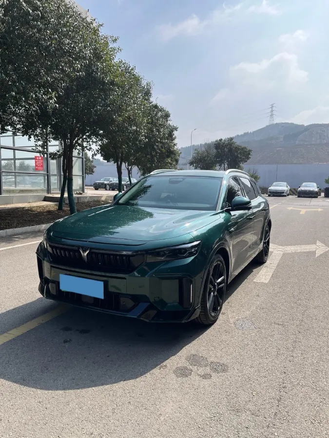 2024 Voyah FREE 1.5T 150HP L4 REEV 39.2KWH,autocango,china used car exporter,china ev exporter,chinese used car exporter,chinese used ev exporter