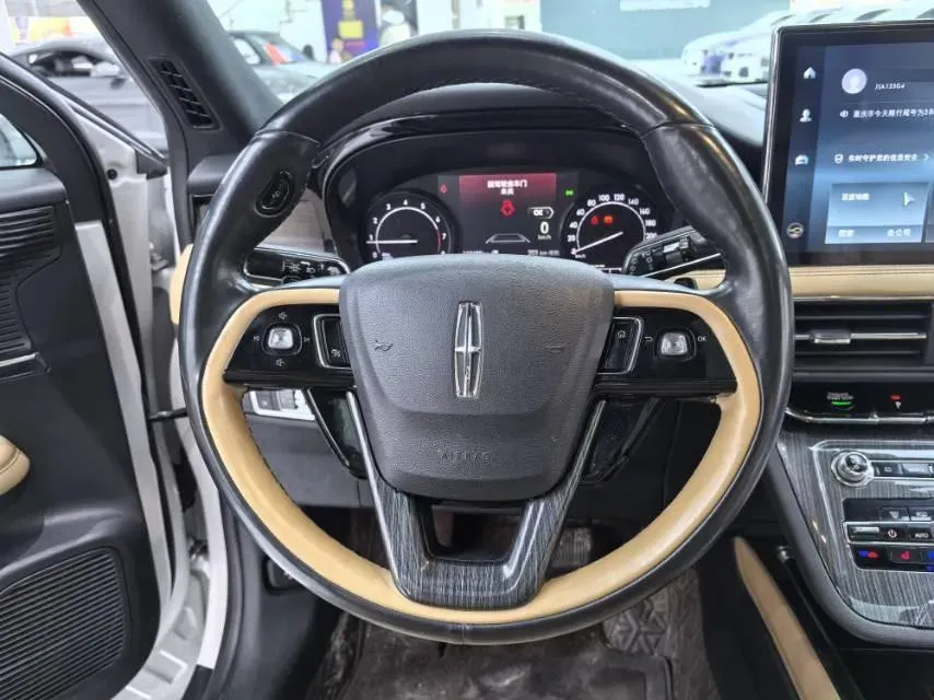 2020 Lincoln Corsair 2.0T 245HP L4 8AT,autocango,china used car exporter,china ev exporter,chinese used car exporter,chinese used ev exporter