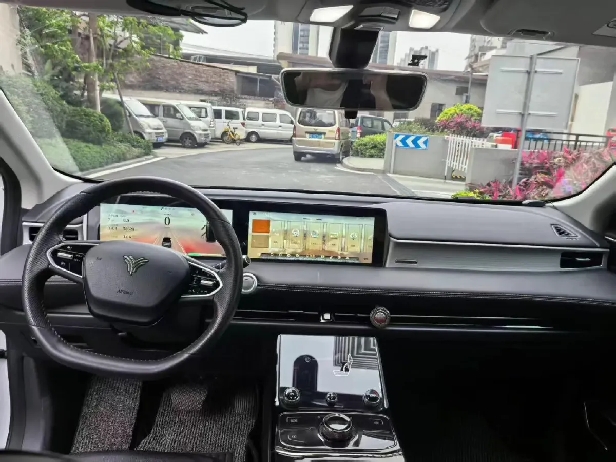 2022 MAXUS T70 2.0T 163HP L4 6AT,autocango,china used car exporter,china ev exporter,chinese used car exporter,chinese used ev exporter