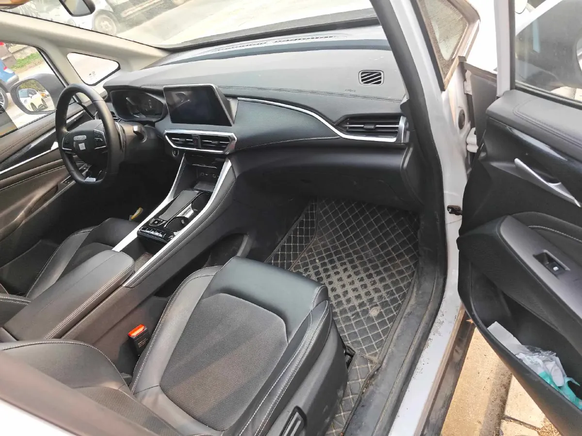 2023 MAXUS G50 1.5T 181HP L4 7DCT,autocango,china used car exporter,china ev exporter,chinese used car exporter,chinese used ev exporter