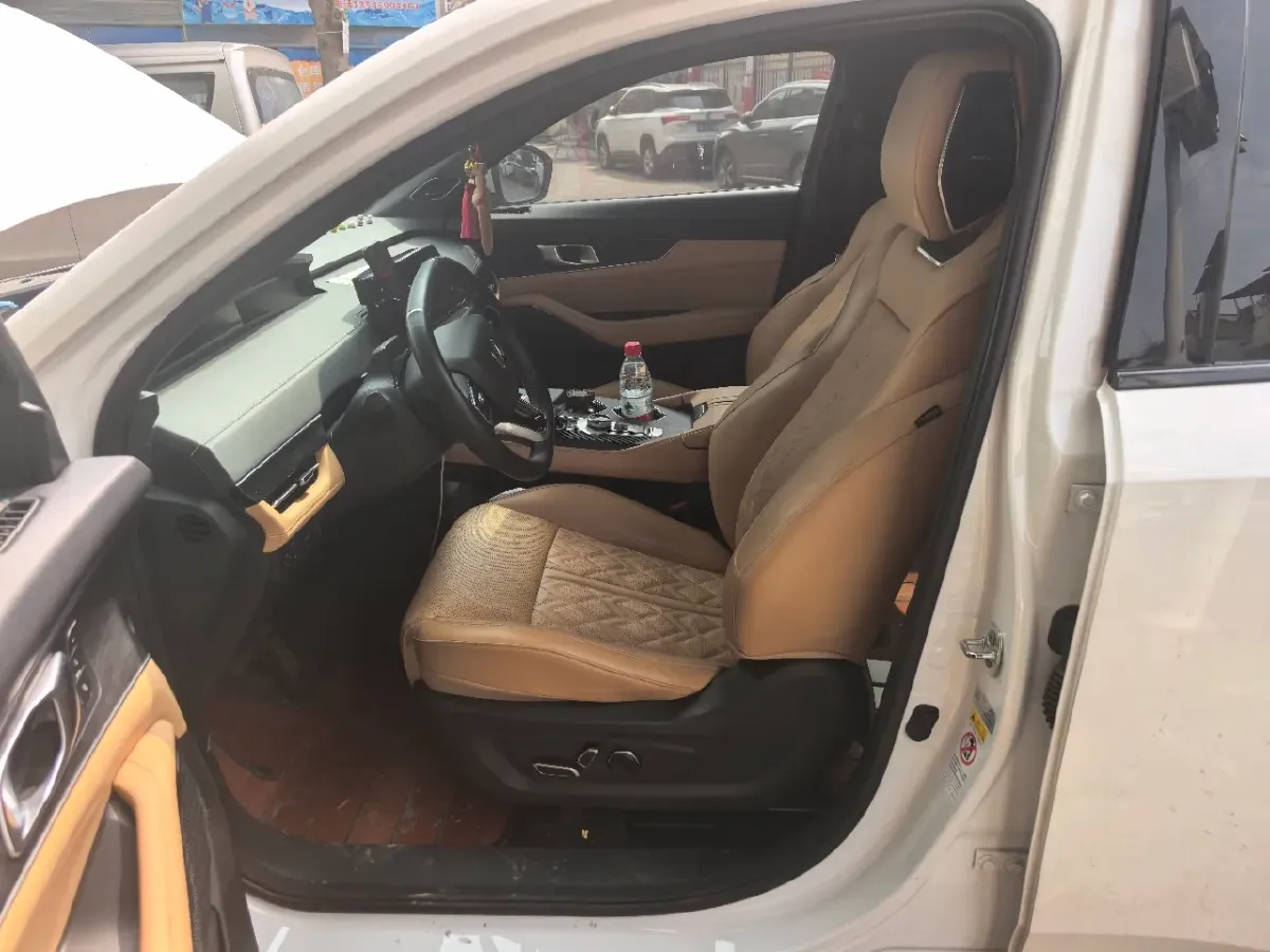 2021 ChangAn UNI-K 2.0T 233HP L4 8AT,autocango,china used car exporter,china ev exporter,chinese used car exporter,chinese used ev exporter