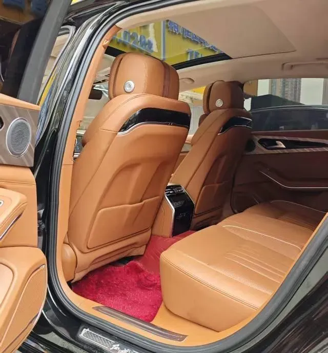 2023 HongQi HQ9 2.0T 252HP L4 8AT,autocango,china used car exporter,china ev exporter,chinese used car exporter,chinese used ev exporter