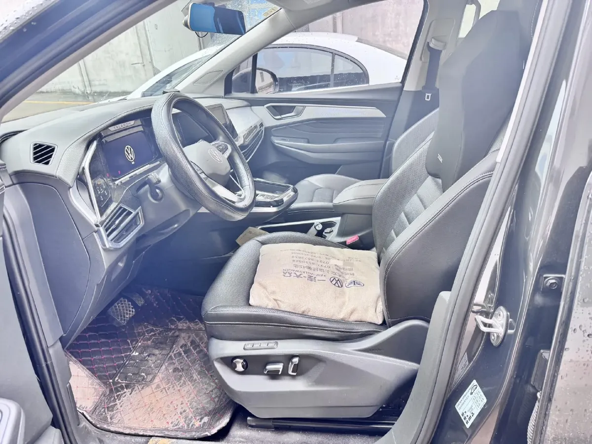2021 Volkswagen Talagon 2.0T 220HP L4 7DCT,autocango,china used car exporter,china ev exporter,chinese used car exporter,chinese used ev exporter