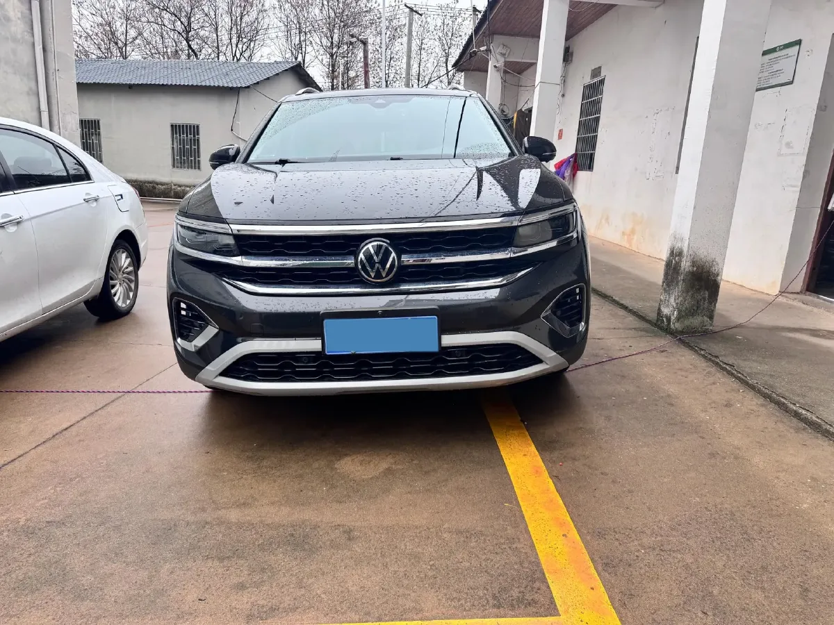 2021 Volkswagen Talagon 2.0T 220HP L4 7DCT,autocango,china used car exporter,china ev exporter,chinese used car exporter,chinese used ev exporter
