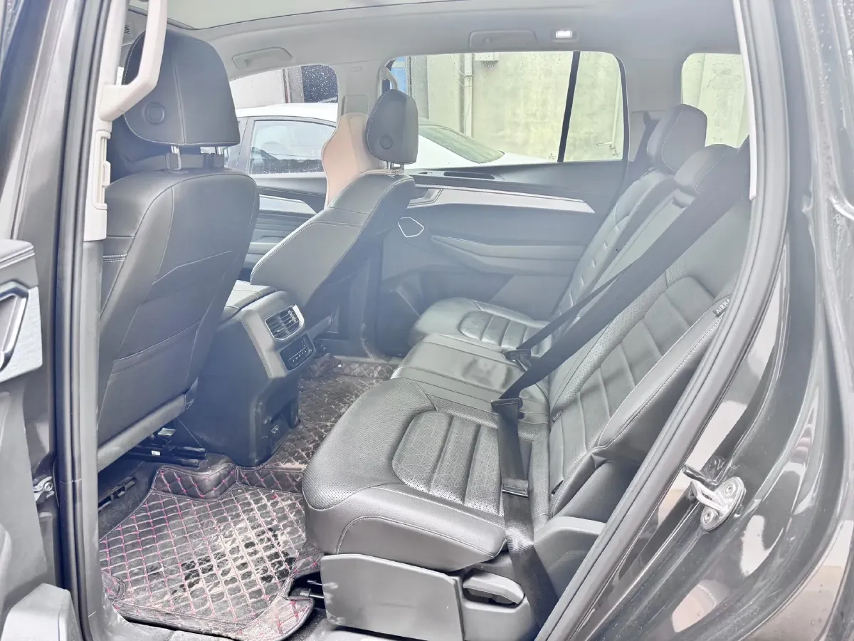 2021 Volkswagen Talagon 2.0T 220HP L4 7DCT,autocango,china used car exporter,china ev exporter,chinese used car exporter,chinese used ev exporter