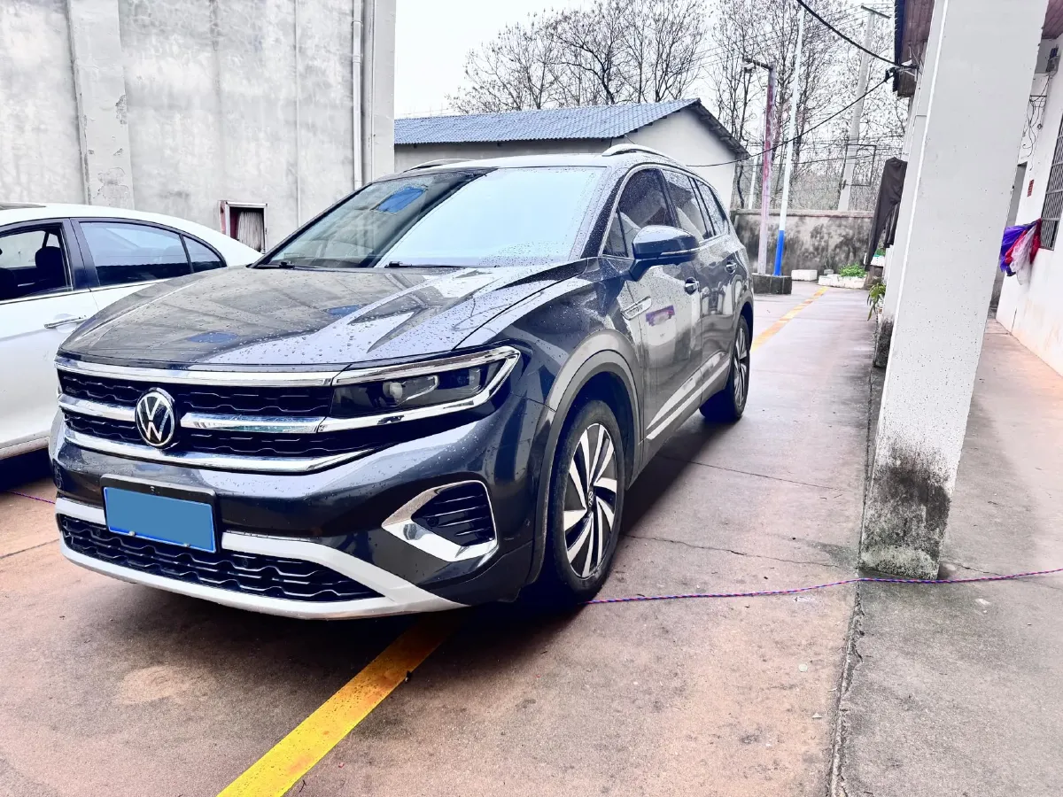 2021 Volkswagen Talagon 2.0T 220HP L4 7DCT,autocango,china used car exporter,china ev exporter,chinese used car exporter,chinese used ev exporter