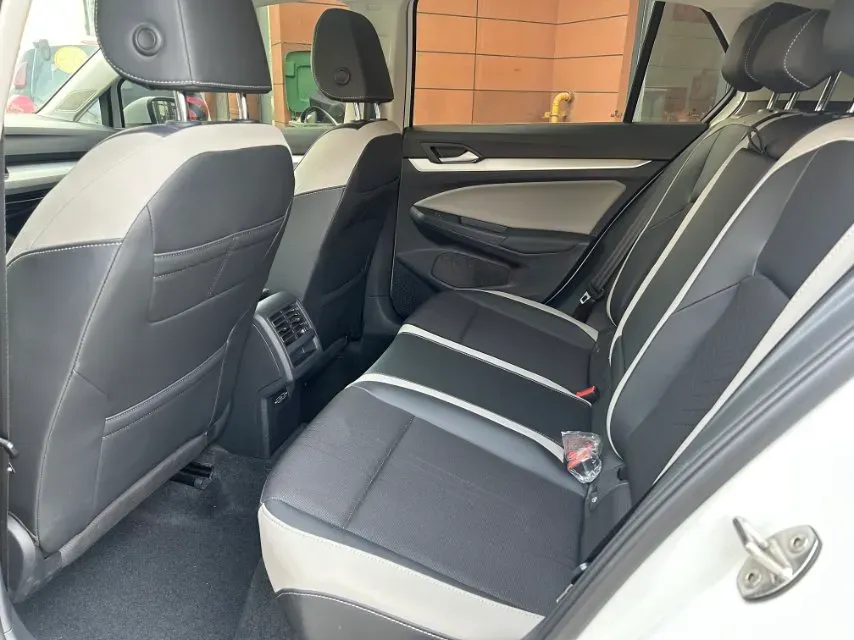 2023 Volkswagen Golf 1.4T 150HP L4 7DCT,autocango,china used car exporter,china ev exporter,chinese used car exporter,chinese used ev exporter