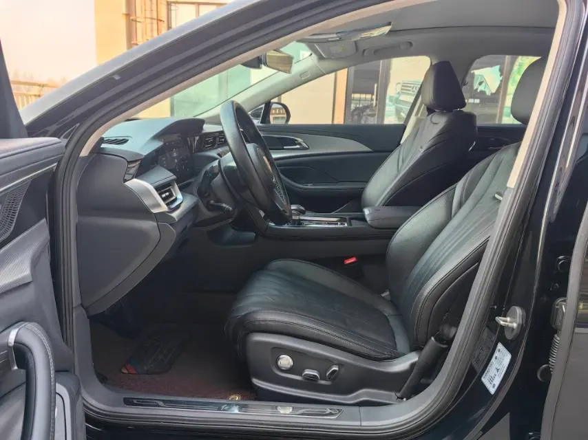 2023 HongQi H5 2.0T 224HP L4 8AT,autocango,china used car exporter,china ev exporter,chinese used car exporter,chinese used ev exporter