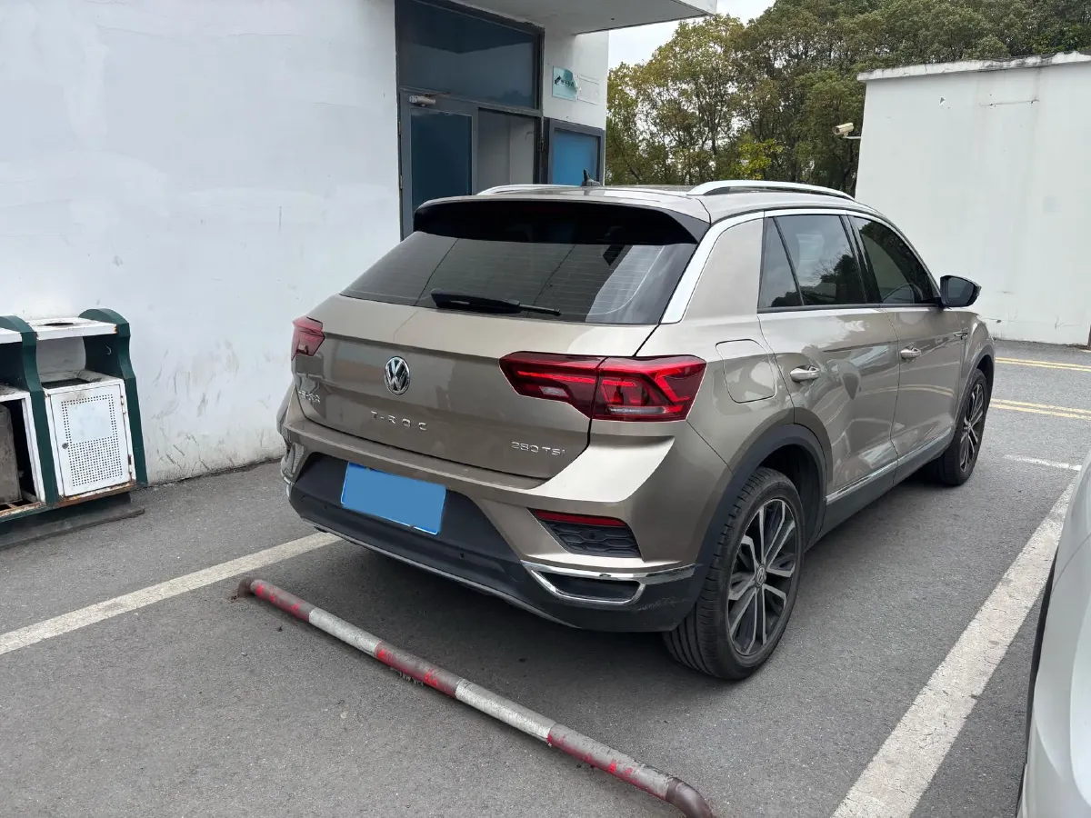 2020 Volkswagen T-Roc 1.4T 150HP L4 7DCT,autocango,china used car exporter,china ev exporter,chinese used car exporter,chinese used ev exporter