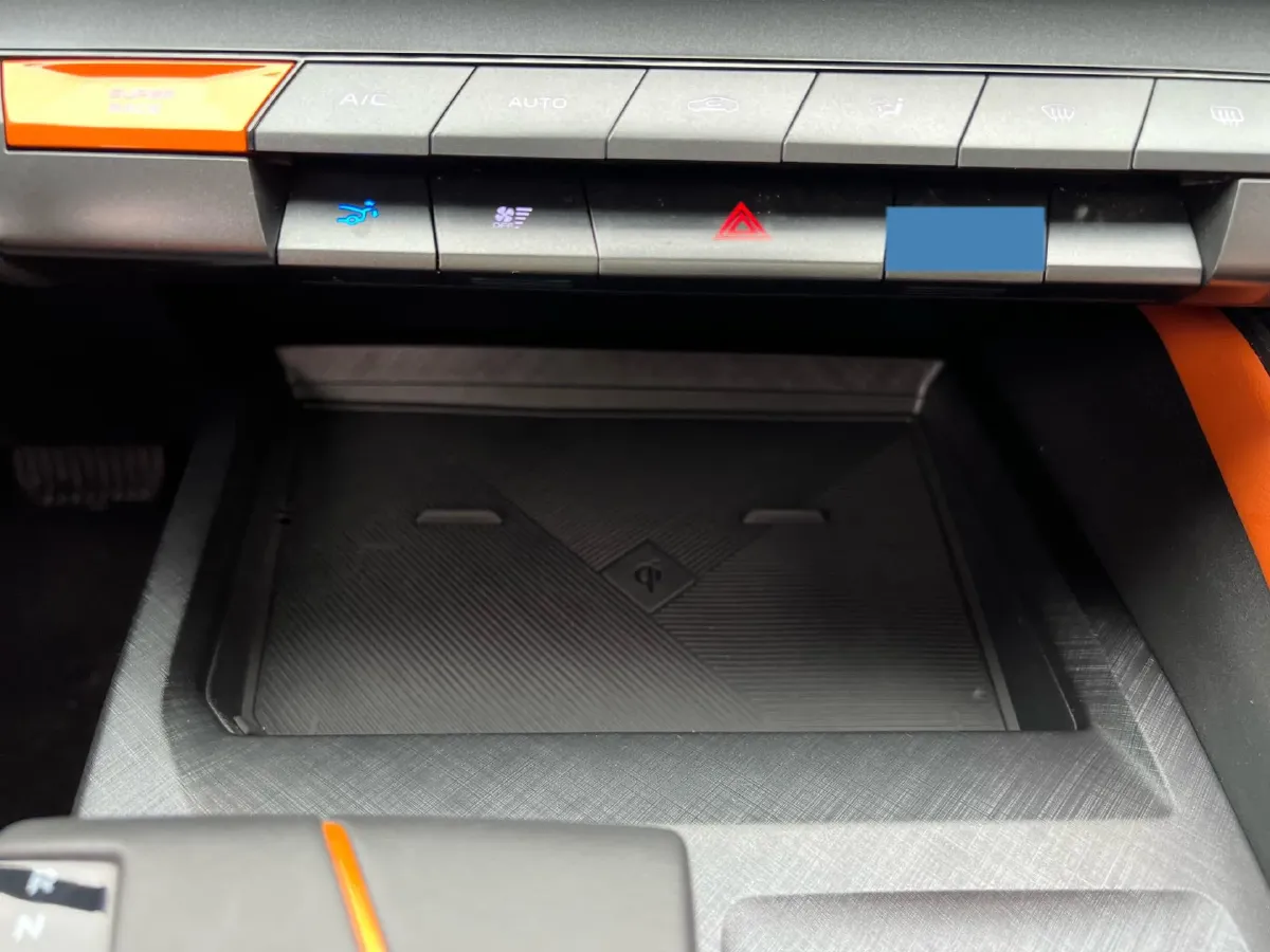 2022 ChangAn UNI-V 1.5T 188HP L4 7DCT,autocango,china used car exporter,china ev exporter,chinese used car exporter,chinese used ev exporter