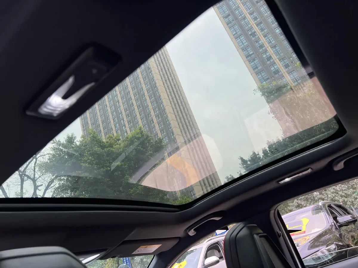 2022 ChangAn UNI-V 1.5T 188HP L4 7DCT,autocango,china used car exporter,china ev exporter,chinese used car exporter,chinese used ev exporter