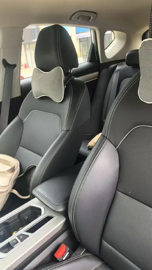 2025 Geely Coolray 1.5T 181HP L4 7DCT,autocango,china used car exporter,china ev exporter,chinese used car exporter,chinese used ev exporter