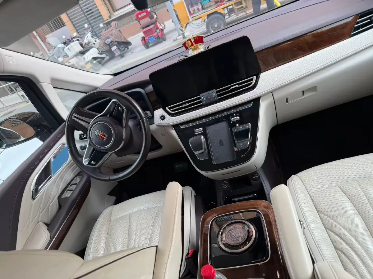 2023 HongQi HQ9 2.0T 252HP L4 8AT,autocango,china used car exporter,china ev exporter,chinese used car exporter,chinese used ev exporter