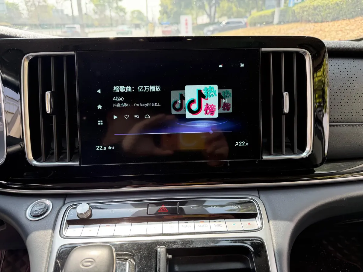 2021 GAC Trumpchi M8 2.0T 252HP L4 8AT,autocango,china used car exporter,china ev exporter,chinese used car exporter,chinese used ev exporter