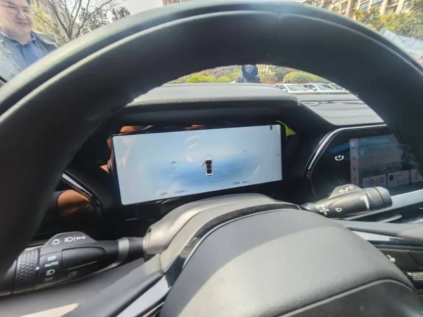 2024 Geely Monjaro 2.0T 218HP L4 7DCT,autocango,china used car exporter,china ev exporter,chinese used car exporter,chinese used ev exporter