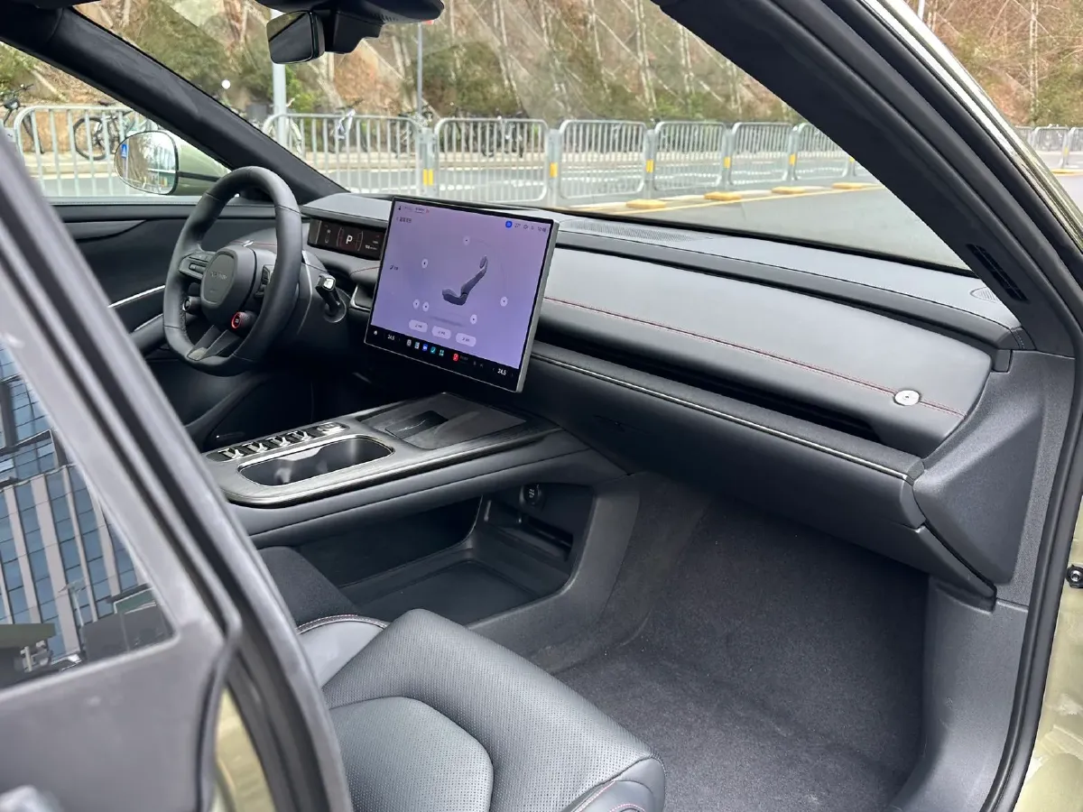 2024 MI SU7 BEV 101KWH,autocango,china used car exporter,china ev exporter,chinese used car exporter,chinese used ev exporter