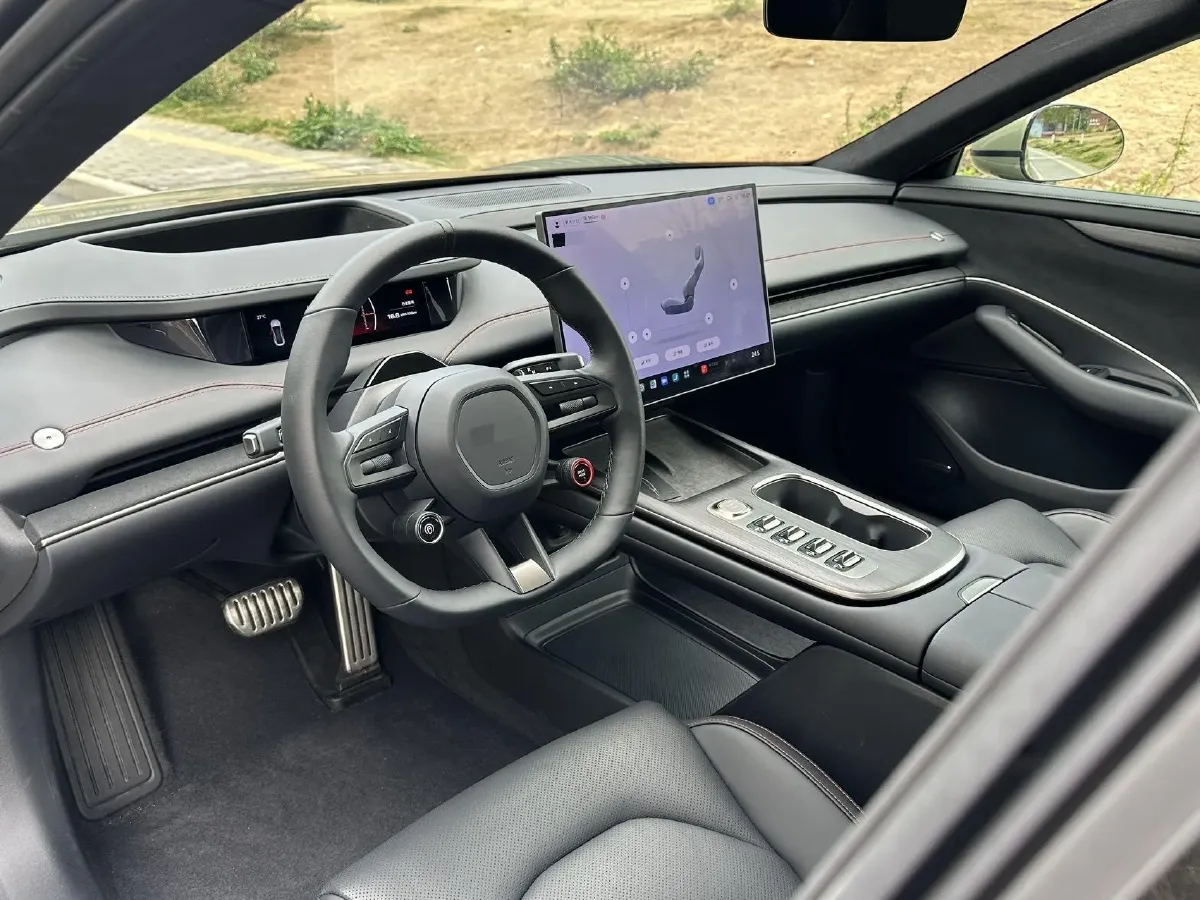 2024 MI SU7 BEV 101KWH,autocango,china used car exporter,china ev exporter,chinese used car exporter,chinese used ev exporter