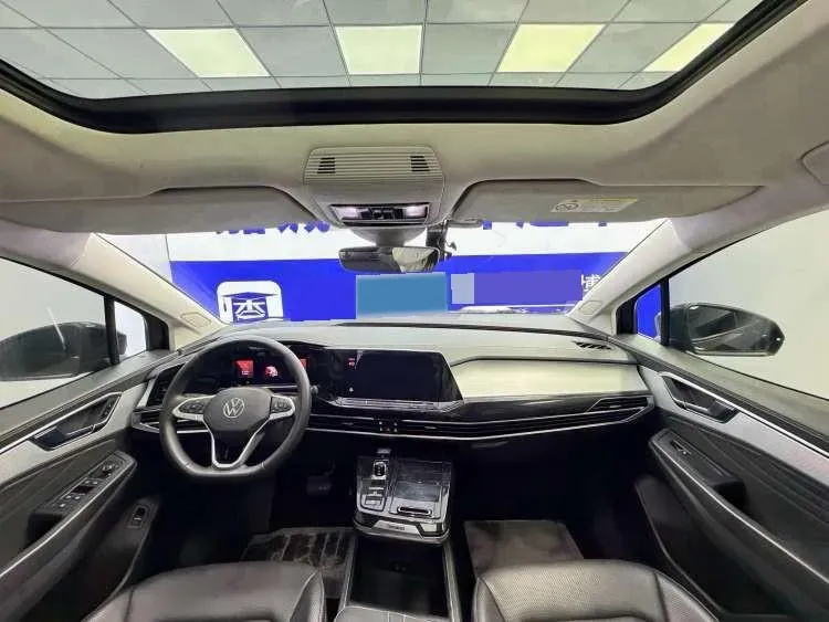 2021 Volkswagen Talagon 2.0T 220HP L4 7DCT,autocango,china used car exporter,china ev exporter,chinese used car exporter,chinese used ev exporter