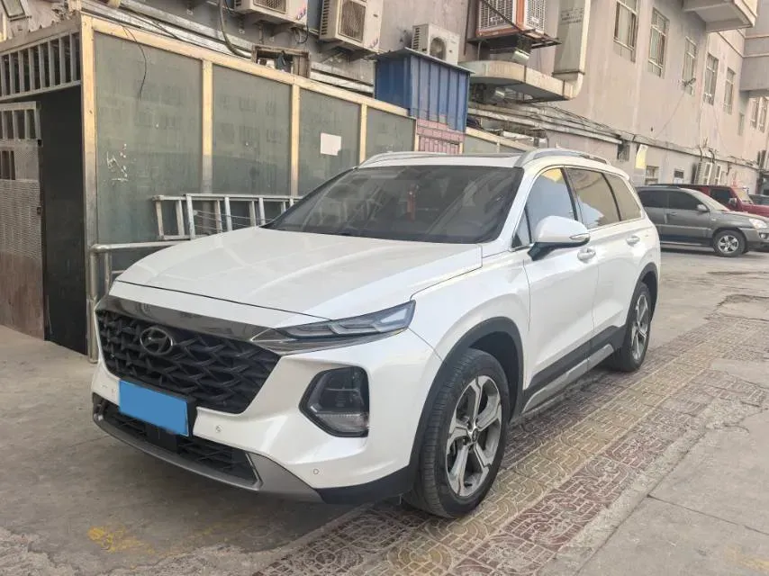 2023 Hyundai Santafe 2.0T 230HP L4 8AT,autocango,china used car exporter,china ev exporter,chinese used car exporter,chinese used ev exporter