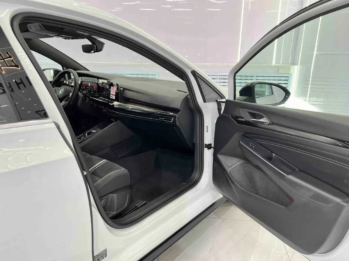 2023 Volkswagen Golf 1.4T 150HP L4 7DCT,autocango,china used car exporter,china ev exporter,chinese used car exporter,chinese used ev exporter