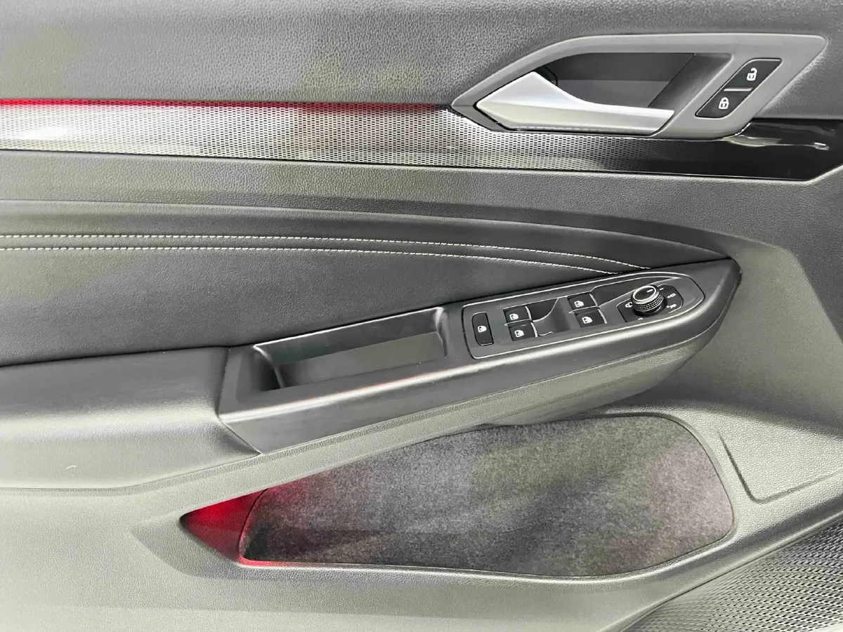 2023 Volkswagen Golf 1.4T 150HP L4 7DCT,autocango,china used car exporter,china ev exporter,chinese used car exporter,chinese used ev exporter